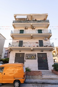 Foto Locale commerciale a Siracusa Grottasanta - Tunisi di 115 m²