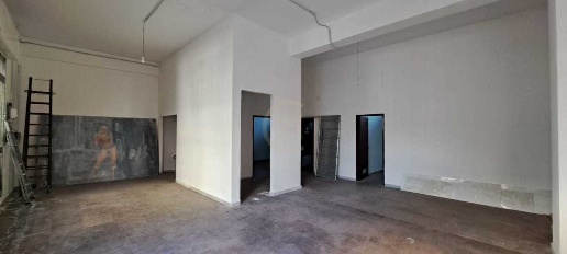 Foto Locale commerciale a Aci Castello Centro di 115 m² con 2 locali