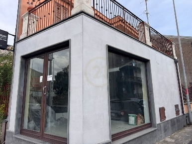 Foto Locale commerciale a Belpasso Centro di 50 m² in affitto