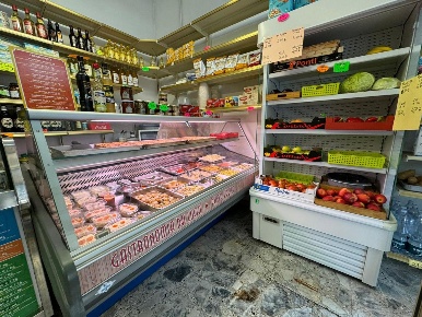 Foto Attività commerciale in Via Galileo Galilei 352, Sanremo Borgo