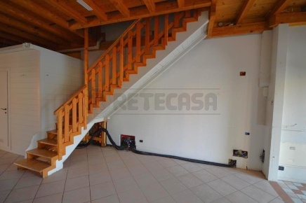 Foto Locale commerciale a Brendola di 70 m² in affitto