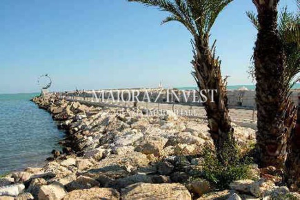 Foto Locale commerciale in Lungomare, San Benedetto del Tronto San Pio