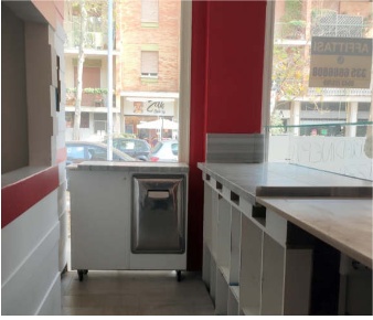 Foto Locale commerciale a Forlì Spazzoli - Medaglie D'Oro di 54 m²