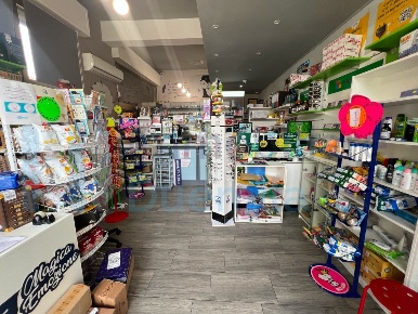 Foto Attività commerciale a Budrio Centro di 30 m² con 2 locali in vendita