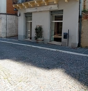 Foto Locale commerciale a Orsogna di 43 m² con 2 locali in vendita