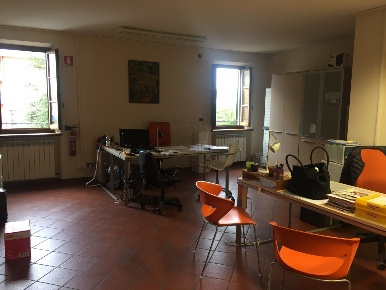 Foto Ufficio in Viale Europa 416A, Capannori Marlia di 75 m² con 2 locali