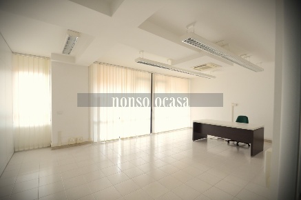 Foto Ufficio in Via Firenze 300, Bastia Umbra Bastia di 135 m² con 5 locali