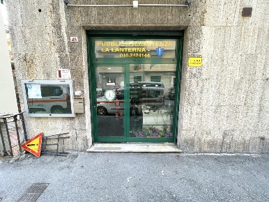 Foto Locale commerciale in Via Napoli 48 r, Genova Oregina di 40 m²
