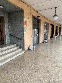 Foto Locale commerciale in Corso Italia 16, Vignola Centro di 32 m²