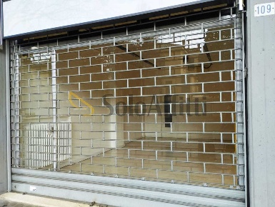 Foto Locale commerciale in Viale C. Sigonio, Modena Viali di 39 m²