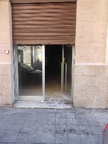 Foto Locale commerciale in Via Pietro Ravanas 160, Bari Libertà di 65 m²