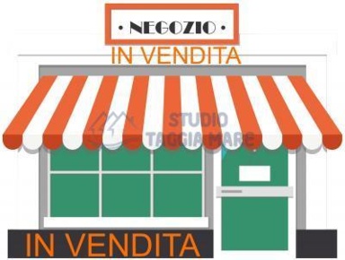 Foto Locale commerciale in Via della stazione, Taggia Centro di 32 m²