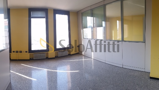 Foto Ufficio in Via Giacomo Matteotti, Legnago Centro di 140 m² in affitto