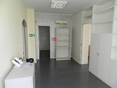Foto Ufficio in via degli abeti 29, Roma Centocelle di 60 m² con 3 locali