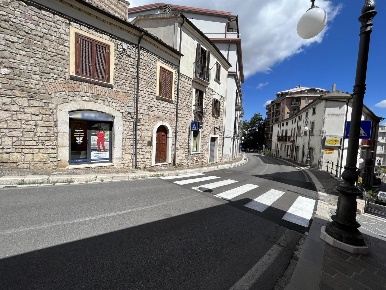 Foto Locale commerciale in Corso Umberto I 1, Potenza Centro di 23 m²