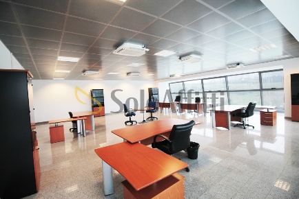 Foto Ufficio in via di grotte portella 6, Frascati di 60 m² con 6 locali