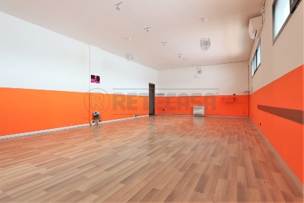 Foto Locale commerciale in Via delle Magnolie, Torri di Quartesolo