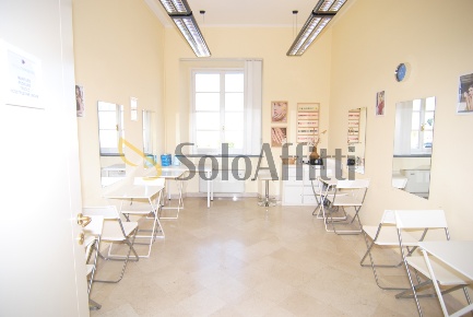 Foto Ufficio a Livorno Shangai di 110 m² con 5 locali in affitto