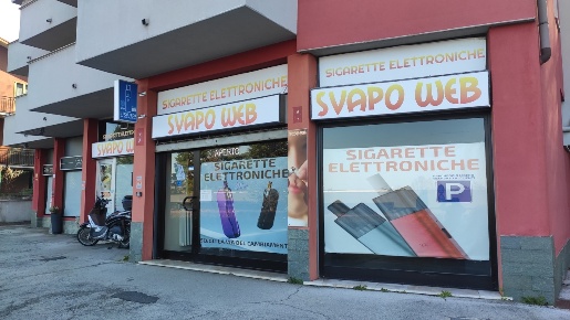 Foto Attività commerciale in VIA CANTURINA  9, Senna Comasco Faleggia