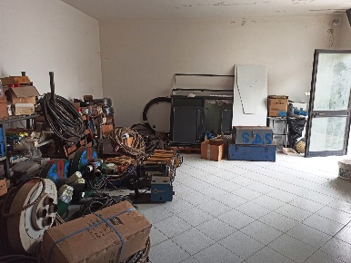 Foto Magazzino in Via della Pace 1/a, Castelnuovo Magra di 90 m² in vendita