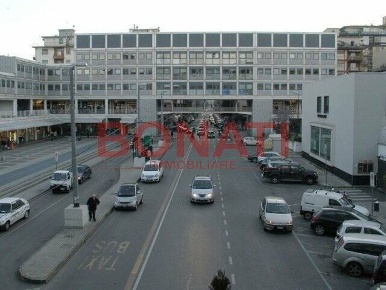 Foto Ufficio a La Spezia Kennedy - Mazzetta di 160 m² con 8 locali