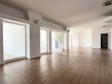 Foto Ufficio in Scali Cerere 3, Livorno Quartiere Venezia di 238 m²