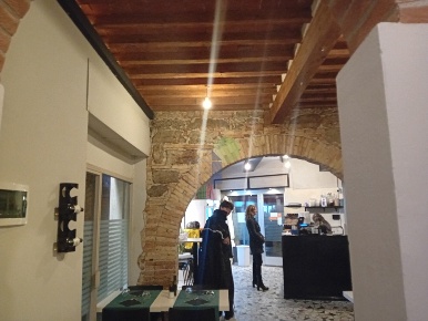 Foto Attività commerciale in Via Galileo Galilei 27, Livorno Zola - Galilei