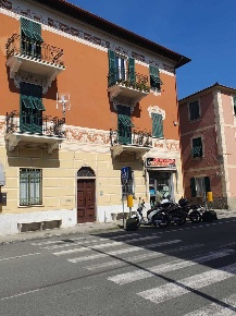 Foto Locale commerciale in Via V. Annuti 78, Casarza Ligure Centro di 60 m²