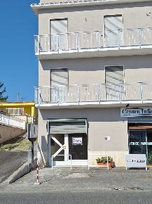 Foto Locale commerciale in Via Flaminia  1761, Morlupo Centro di 60 m²