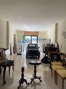 Foto Locale commerciale a San Benedetto del Tronto Centro di 94 m²