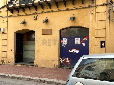Foto Locale commerciale in Corso Umberto I 59, Caltanissetta Centro