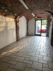 Foto Locale commerciale a Sarzana Centro di 42 m² con 1 locali in affitto