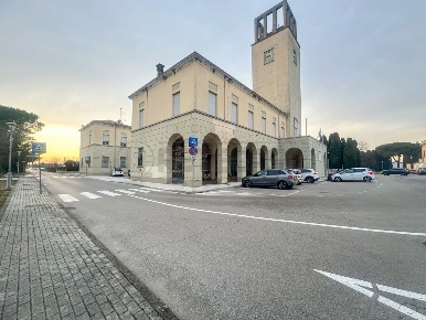 Foto Ufficio in Piazza del Popolo 3, Torviscosa Centro di 226 m² in vendita