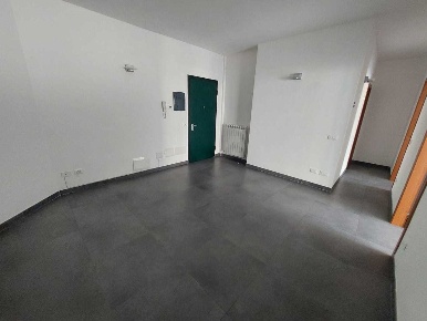 Foto Ufficio a Sarzana di 71 m² con 3 locali in affitto