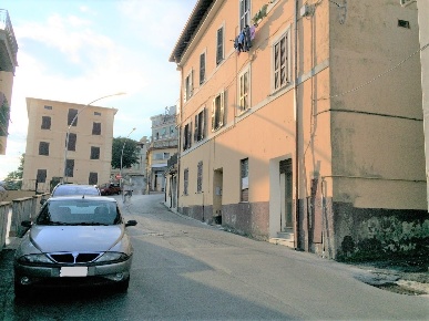 Foto Locale commerciale in Via Vecchia Fiuggi 20, Fiuggi di 80 m²