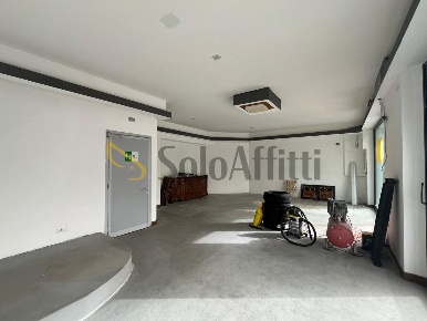 Foto Locale commerciale a Trecastelli Ponte Rio di 90 m² con 1 locali