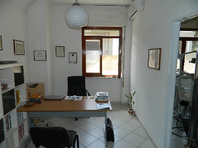 Foto Ufficio a Luni Colombiera Molicciara di 135 m² con 5 locali in vendita