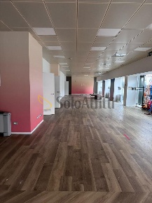 Foto Ufficio in Piazza della Marina, Pescara Porta Nuova di 500 m²