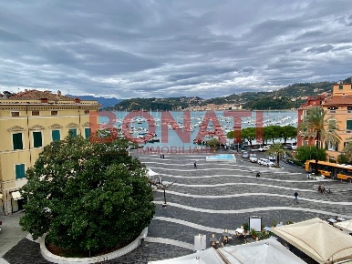 Foto Attività commerciale in Largo Guglielmo Marconi 11, Lerici di 160 m²