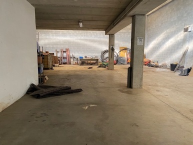 Foto Magazzino a Cadorago Cadorago Caslino Al Piano di 480 m² con 3 locali