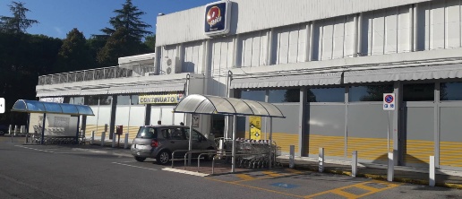 Foto Locale commerciale a Rimini Cerasolo di 1400 m² in vendita