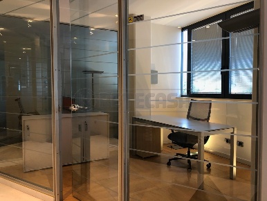 Foto Ufficio a Romano d'Ezzelino di 400 m² con 1 locali in affitto
