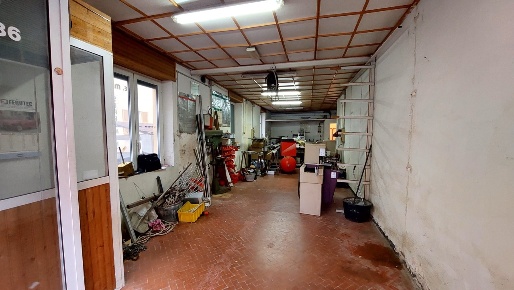 Foto Locale commerciale in Via Donghi, Genova San Fruttuoso di 51 m²