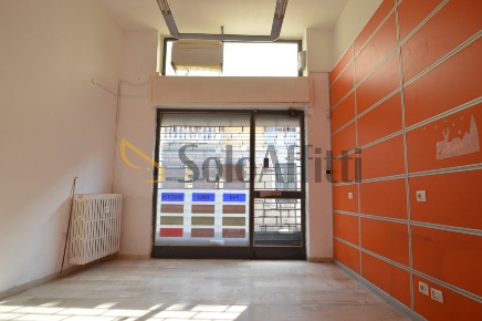 Foto Locale commerciale in Via A. Gramsci 9/E, Lacchiarella Centro