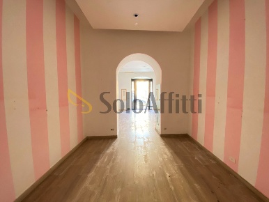 Foto Locale commerciale a Catanzaro Centro Storico di 60 m² con 3 locali