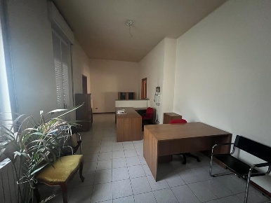 Foto Ufficio a Fiorenzuola d'Arda Centro di 80 m² con 2 locali in affitto