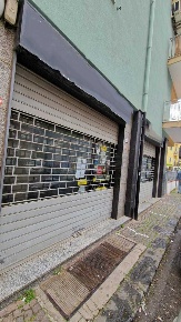 Foto Locale commerciale a Mercato San Severino Centro di 80 m² con 1 locali