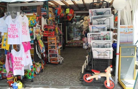 Foto Attività commerciale in Via santa croce 109, Lucca di 70 m² in vendita