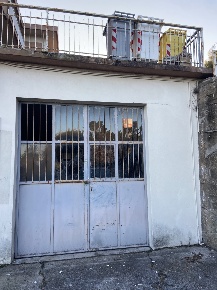 Foto Magazzino in via colombo, Osimo Centro di 65 m² con 1 locali