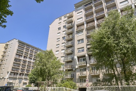 Foto Ufficio in Corso Monte Cucco  85, Torino Pozzo Strada di 185 m²
